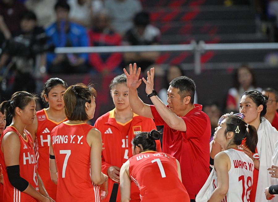 瞬间点燃了, 朱婷登上热, Mc